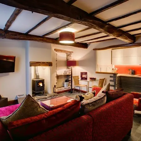 The Curious Orange * Troutbeck (South Lakeland)